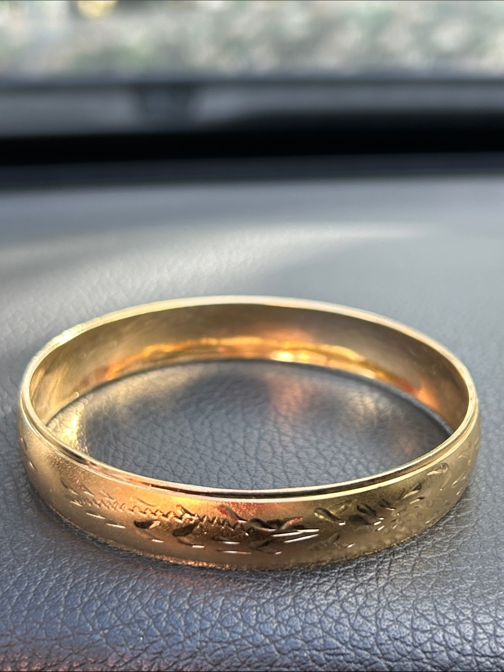 14K Gold Plated Engraved Women's Bangle Bracelet 7” - Picture 5 of 6